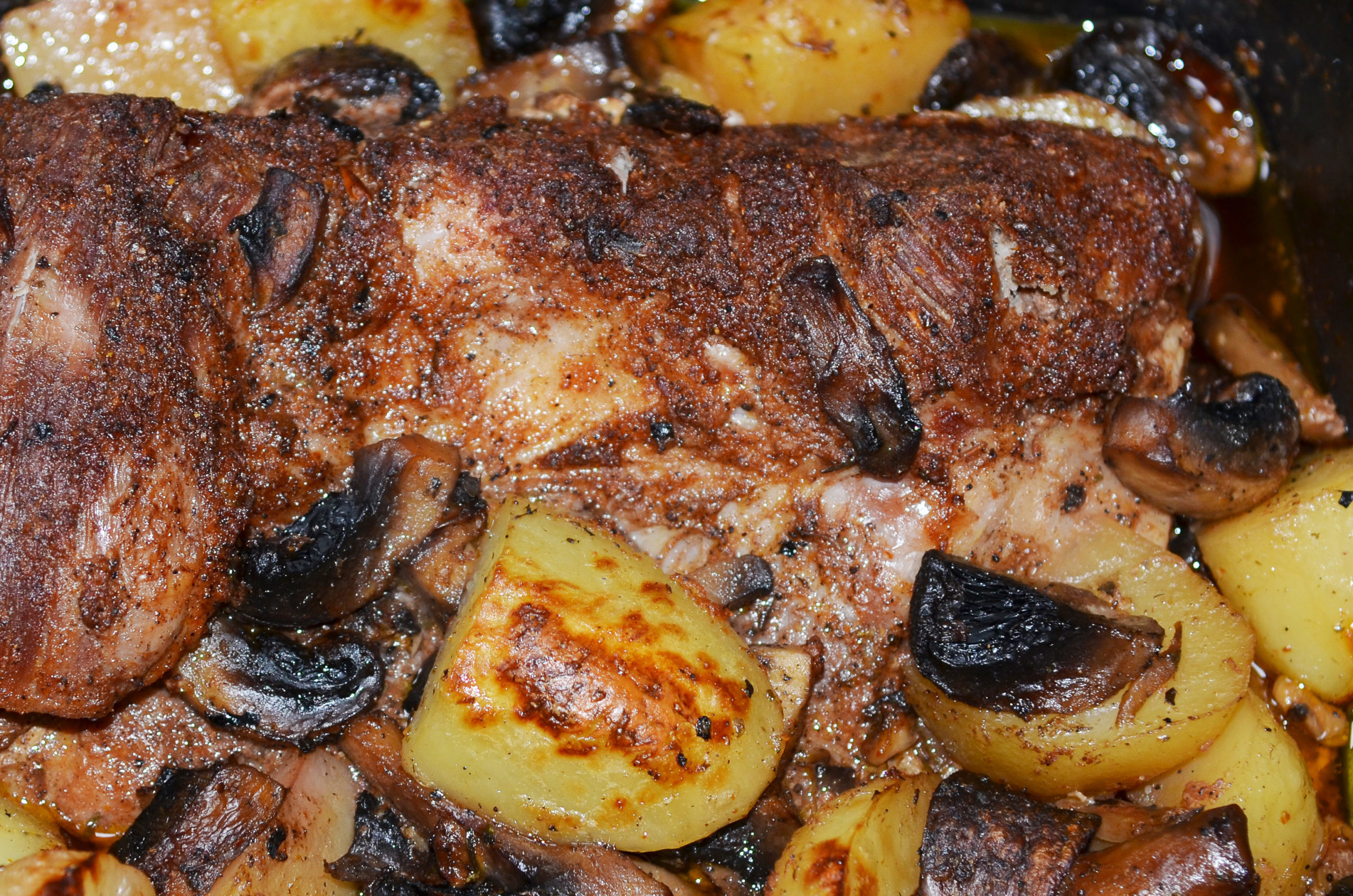 Pjachisto po belaruski Свинина запеченая с грибами и картофелем