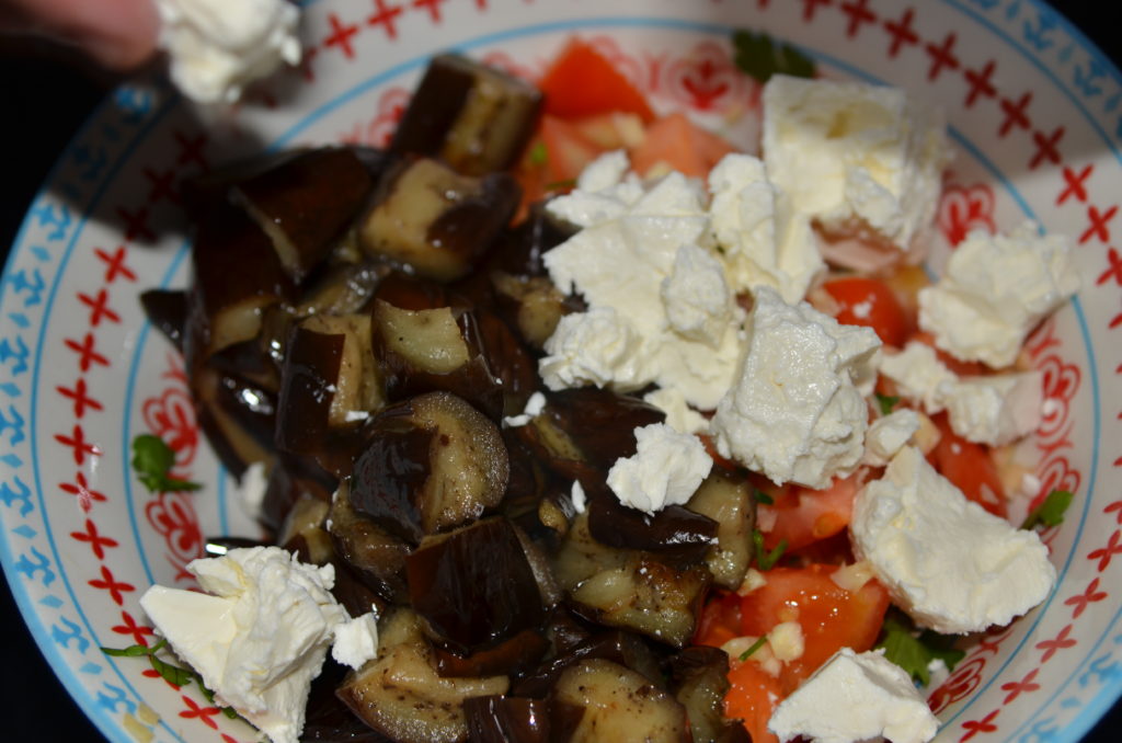 feta,baked eggplant, chopped herbs, tomatoes and garlic
фета,запеченые баклажаны,рубленая зелень, помидоры и чеснок